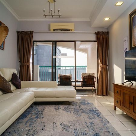 Petronella Apartment C1 Marina Court Кота-Кинабалу Экстерьер фото
