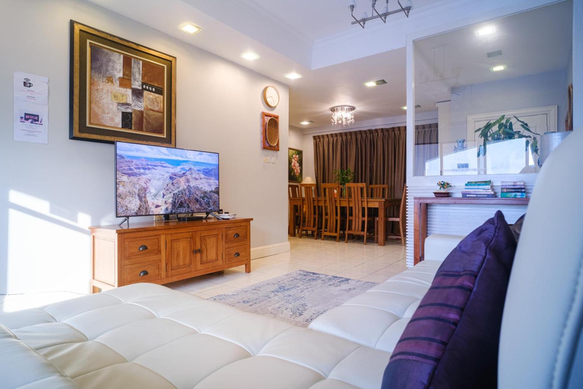 Petronella Apartment C1 Marina Court Кота-Кинабалу Экстерьер фото